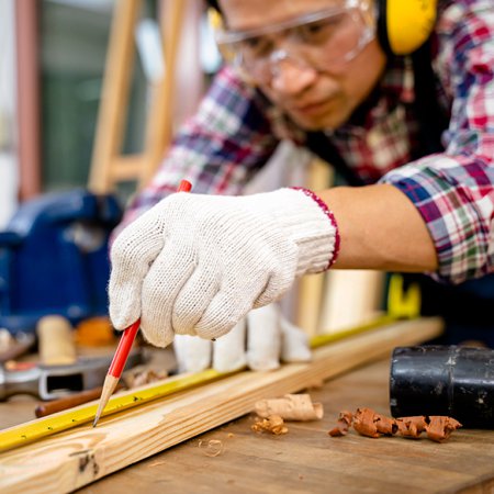 Charpentier-menuisier