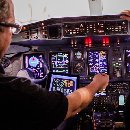 Technicien en avionique et contr&ocirc;le d'instruments d'a&eacute;ronefs