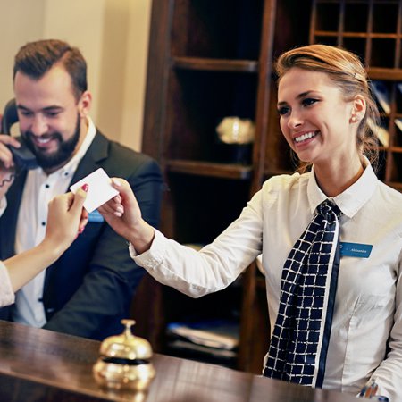 R&eacute;ceptionniste d'h&ocirc;tel