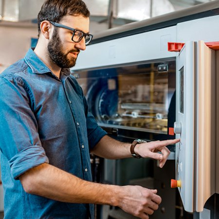 Op&eacute;rateur de presse commercial